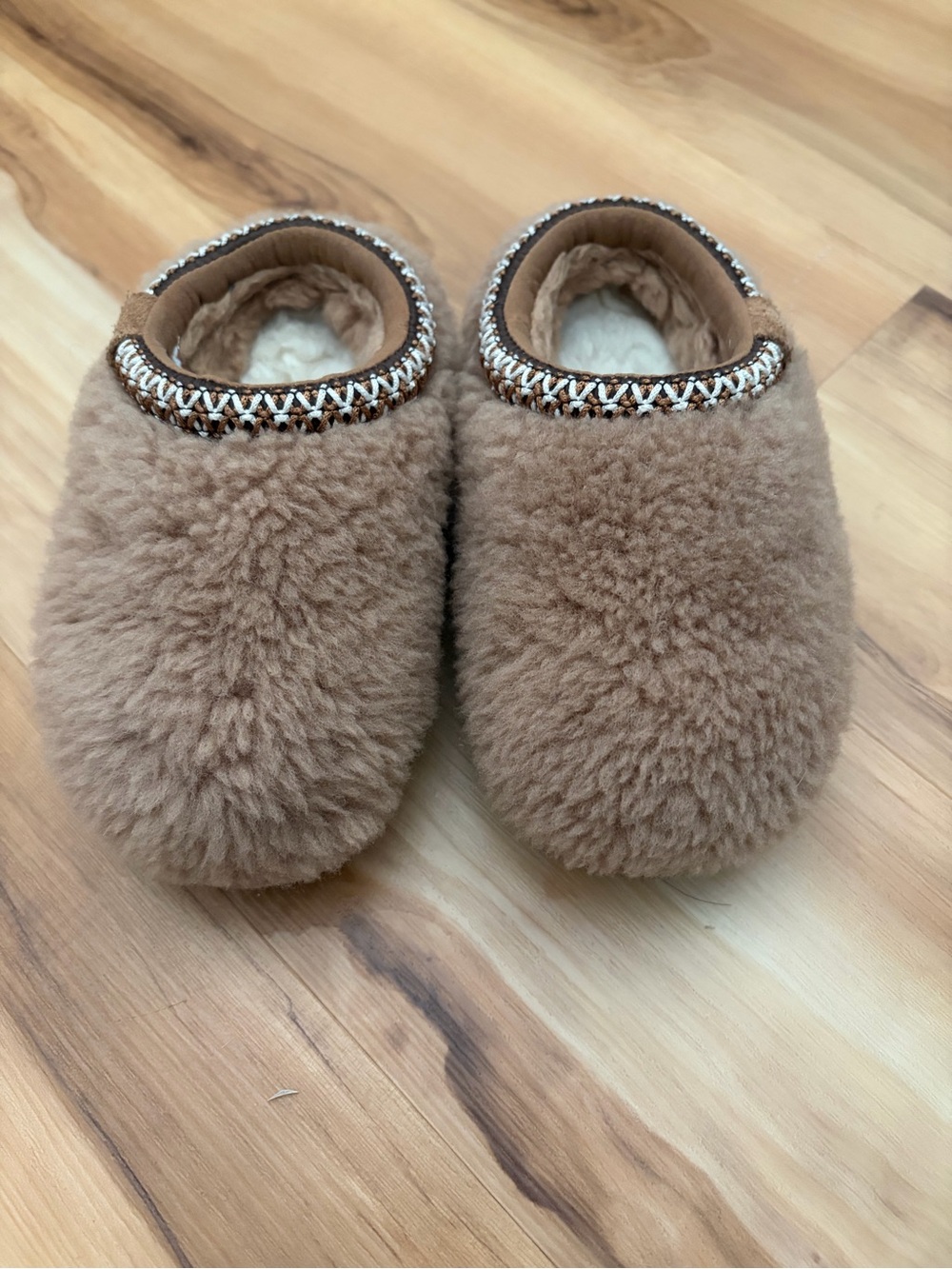 Ugg shearling slipper